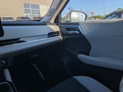 2025 Mitsubishi Outlander - Photo 16