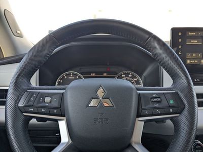 2025 Mitsubishi Outlander - Photo 22