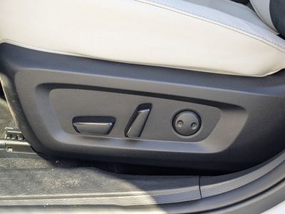2025 Mitsubishi Outlander - Photo 19
