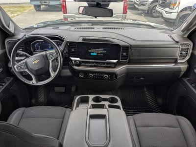 2023 Chevrolet Silverado 1500 — photo 13 view