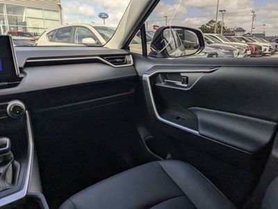 2023 Toyota RAV4 Hybrid - Photo 16