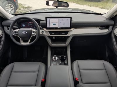 2026 Ford Explorer — photo 15 view
