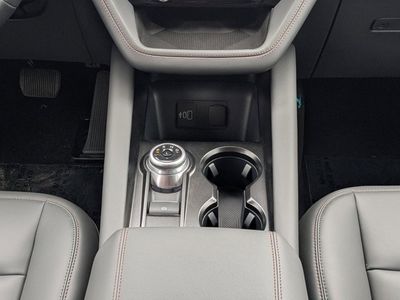 2026 Ford Explorer — photo 18 view
