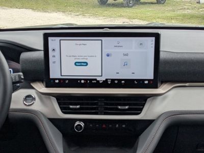 2026 Ford Explorer — photo 19 view