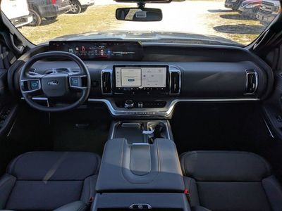 2026 Ford Expedition - Photo 15