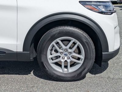 2026 Ford Explorer — photo 11 view