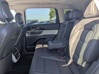 2025 Lincoln Nautilus - Photo 14