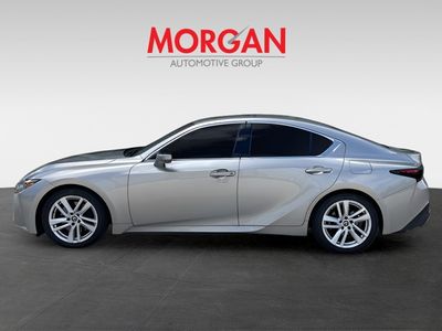 2023 Lexus IS - Photo 2