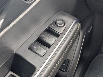 2025 GMC Acadia - Photo 21