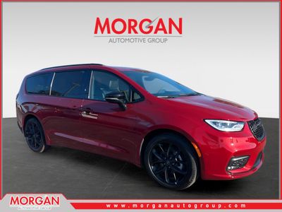 2025 Chrysler Pacifica - Photo 1