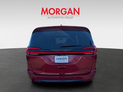 2025 Chrysler Pacifica - Photo 4