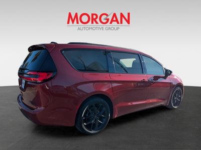 2025 Chrysler Pacifica - Photo 3
