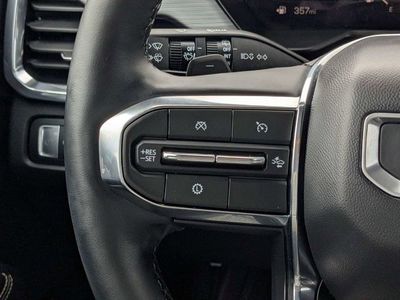 2025 GMC Acadia - Photo 23