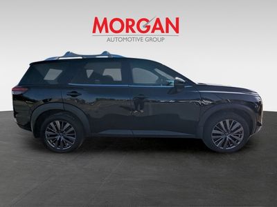 2022 Nissan Pathfinder - Photo 2
