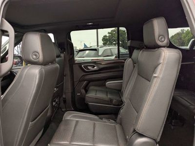 2021 Chevrolet Suburban - Photo 14