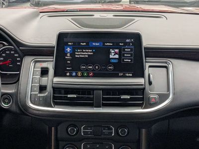 2021 Chevrolet Suburban - Photo 18