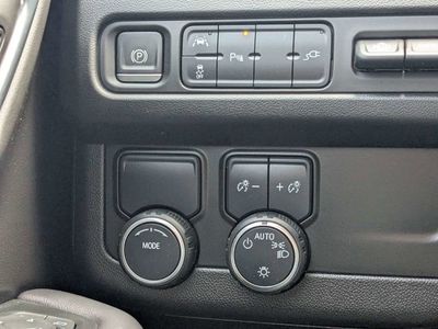 2021 Chevrolet Suburban - Photo 22