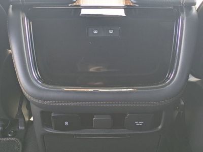 2022 Lincoln Navigator L - Photo 16