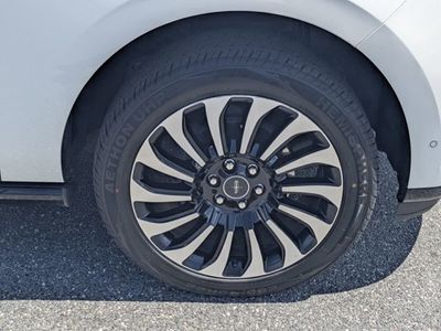 2022 Lincoln Navigator L - Photo 11