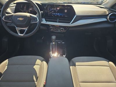 2025 Chevrolet Trax - Photo 14