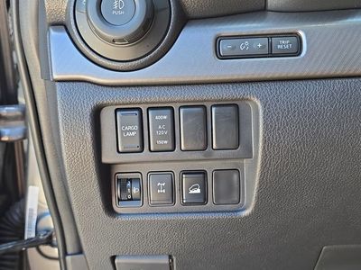 2022 Nissan Titan - Photo 31