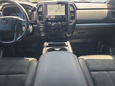 2022 Nissan Titan - Photo 14
