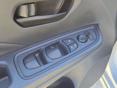 2025 Nissan Versa - Photo 19