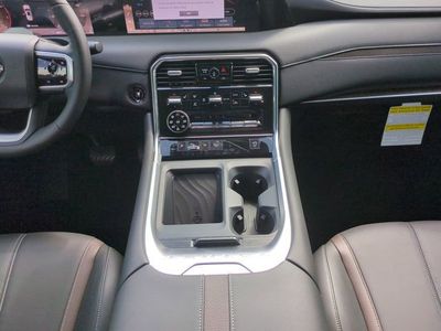 2026 Nissan Armada - Photo 17
