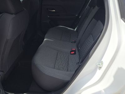 2026 Nissan Kicks - Photo 18