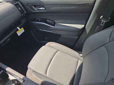 2026 Nissan Pathfinder - Photo 16