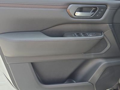 2026 Nissan Armada - Photo 21