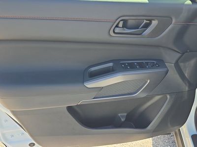 2026 Nissan Pathfinder — photo 19 view