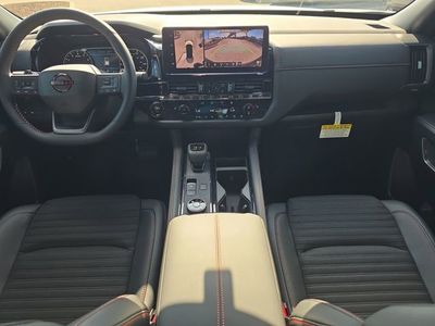 2026 Nissan Pathfinder — photo 13 view