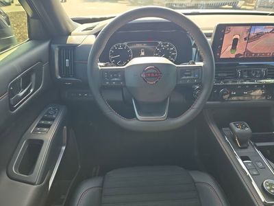 2026 Nissan Pathfinder — photo 14 view