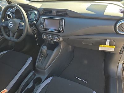 2025 Nissan Versa - Photo 13