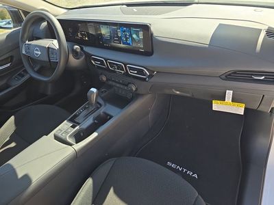 2026 Nissan Sentra — photo 11 view