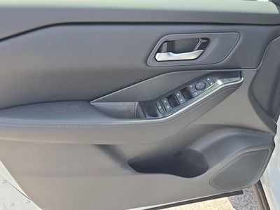 2026 Nissan Rogue — photo 18 view