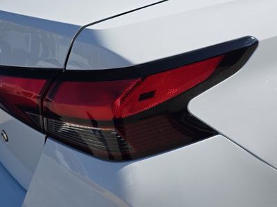 2025 Nissan Versa - Photo 11
