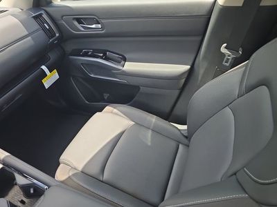 2026 Nissan Pathfinder - Photo 16