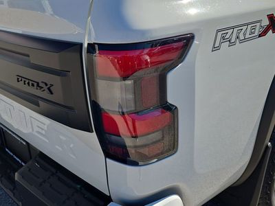 2026 Nissan Frontier - Photo 11