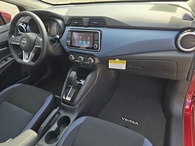 2025 Nissan Versa - Photo 11