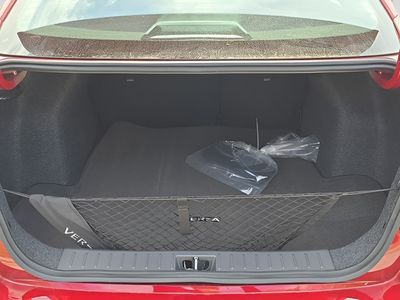 2025 Nissan Versa - Photo 10