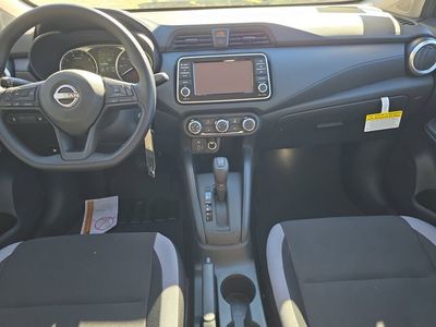 2025 Nissan Versa - Photo 13