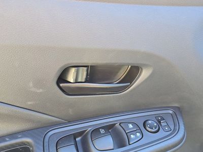 2025 Nissan Versa - Photo 17