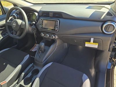 2025 Nissan Versa - Photo 10