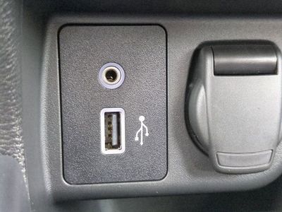 2025 Nissan Versa - Photo 20