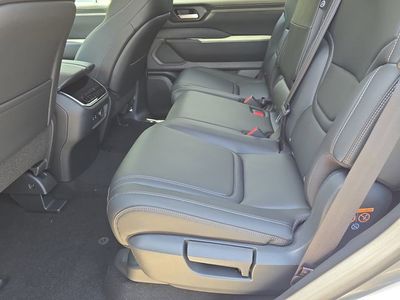 2026 Nissan Armada - Photo 16
