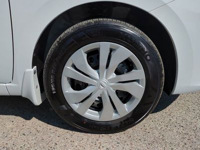 2025 Nissan Versa - Photo 11