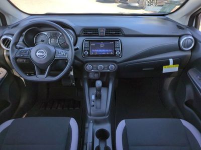 2025 Nissan Versa - Photo 13