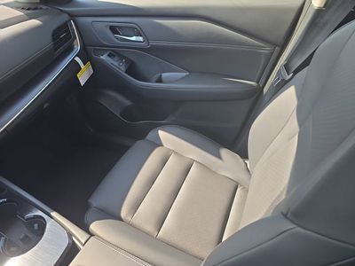 2026 Nissan Rogue - Photo 16